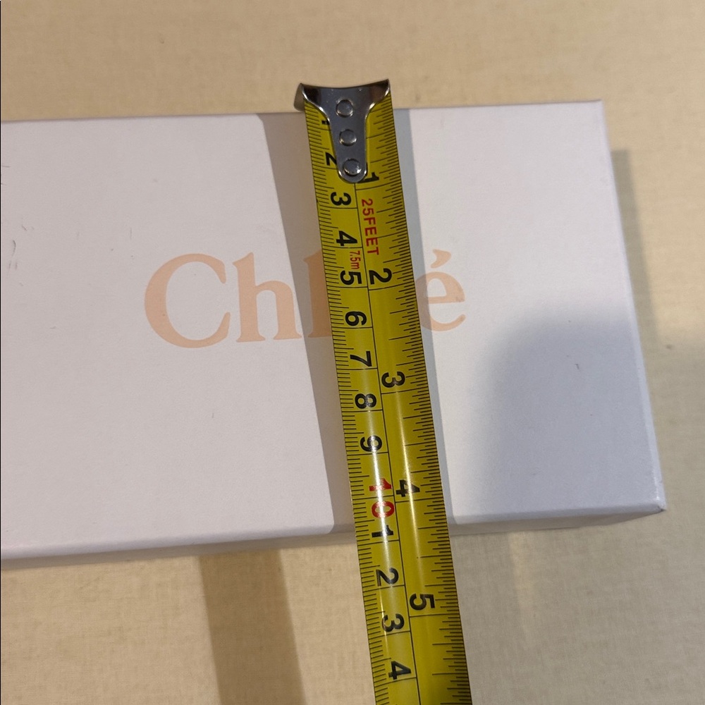Chloé White Box - Picture 9 of 10